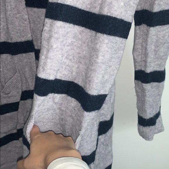 ⬇️ Kent Cardigan Sweater in Stripe - Picture 6 of 7
